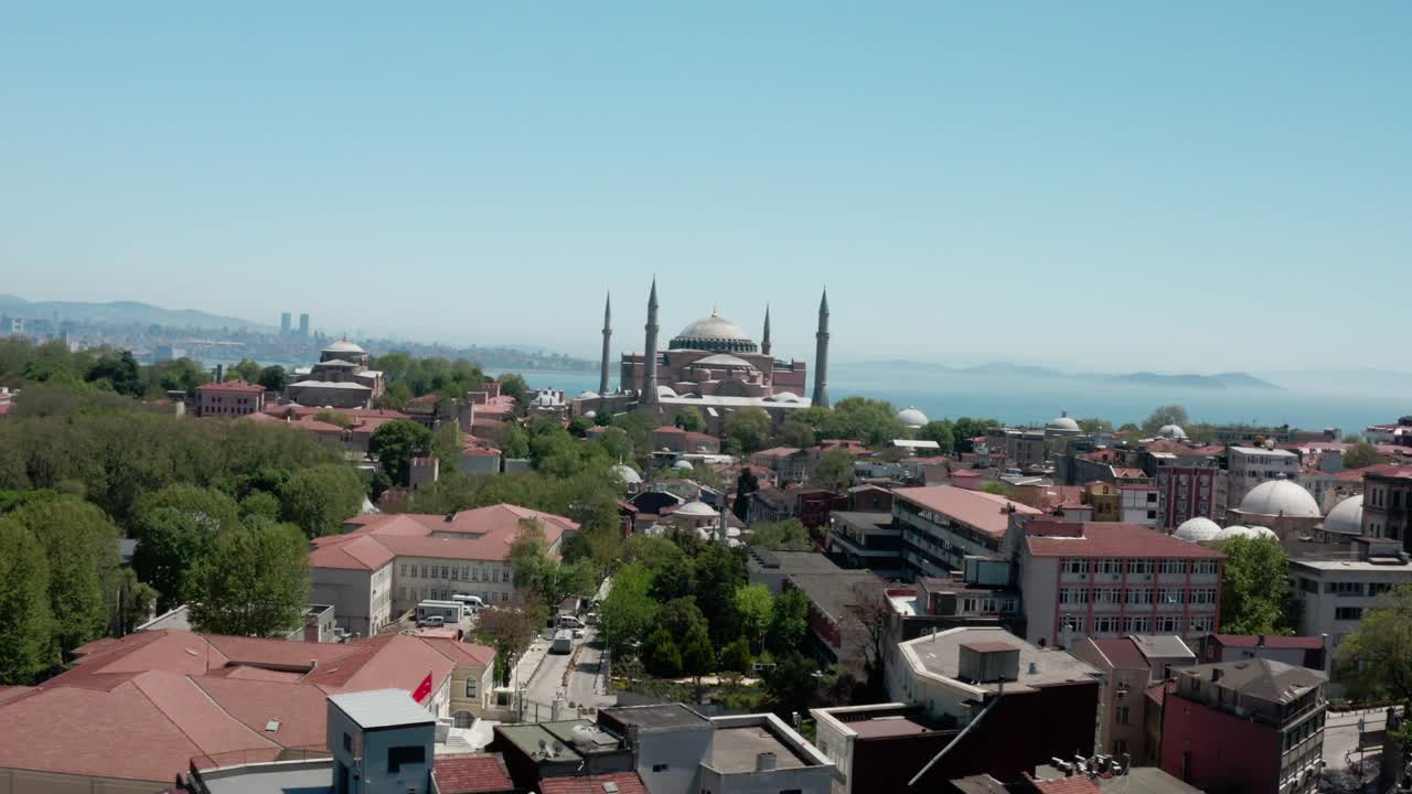 el mar de la ciudad de estambul y la cuarentena de hagia sophia vista aérea 6