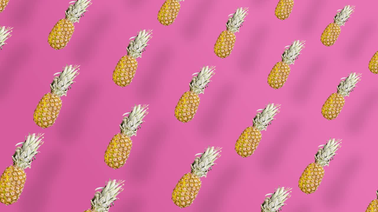 파인애플과 함께 그림자와 함께 분홍색 배경에 신선한 파인아플의 다채로운 과일 패턴, 파인애폴과 함께 원활한 패턴, 현실적인 애니메이션, 4k 비디오 모션