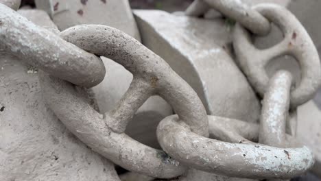 Extreme-Close-Up-Of-A-Boat-Mooring-Chain