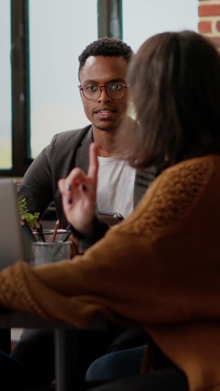 reuniones de negocios y colaboración