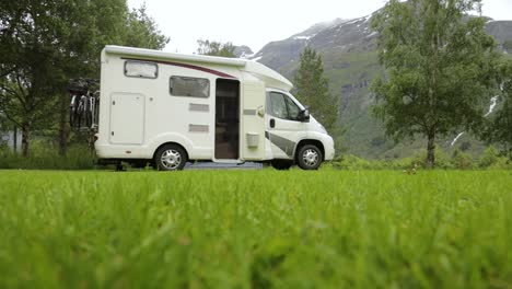 viaje de vacaciones en familia en autocaravana, viaje de vacaciones en autocaravana