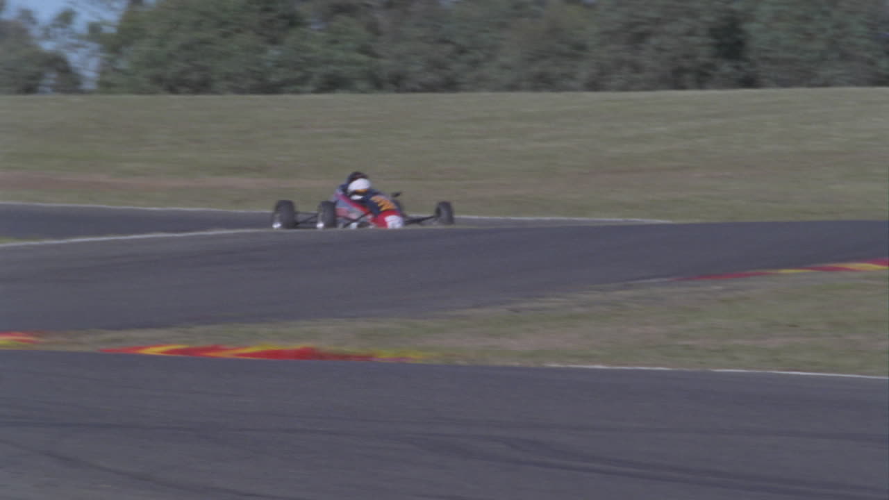 트랙 1 주위 경주 자동차 경주