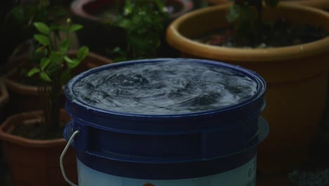 recolección de agua de lluvia en barril, recolección y recolección de aguas de lluvia