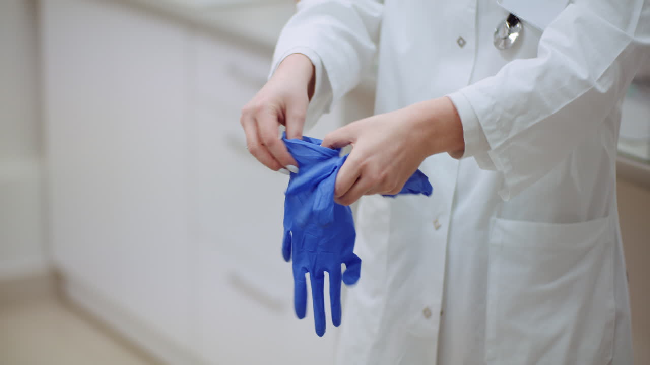 cicatrizarse, de, doctora, llevando, guantes