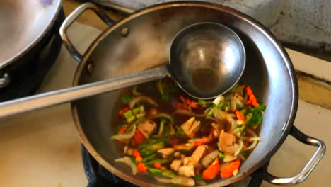 ingredients, sautéing, saute, cut, thin, sliced, cooking, heat, conduction, tasty, eat, food, browned, flavor, chicken, fish, deglazing, pan, residue, sauce, frying, chops, pork, steaks,