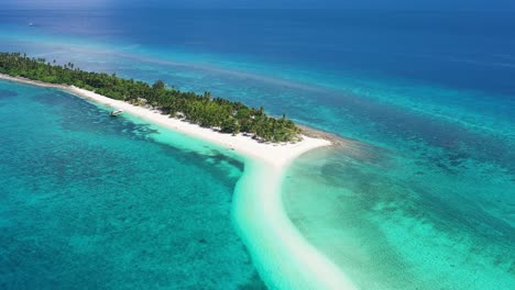 bajío de playa poco profunda y hermosa isla de kalanggaman en filipinas