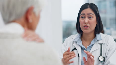atención médica, consulta y médico con personas mayores