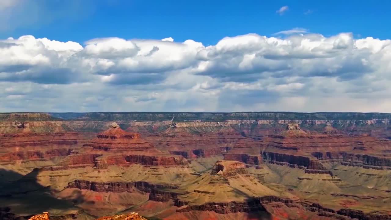 lapso de tiempo de nubes moviéndose a través del gran cañón 2
