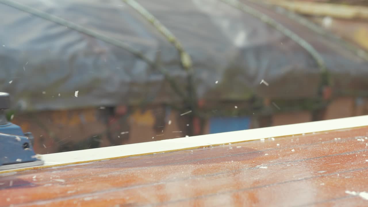 전기 대패로 scots 소나무 목재 판자 기획