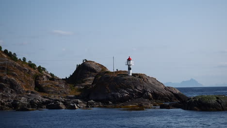 Leuchtturm-In-Reine,-Lofoten,-Norwegen