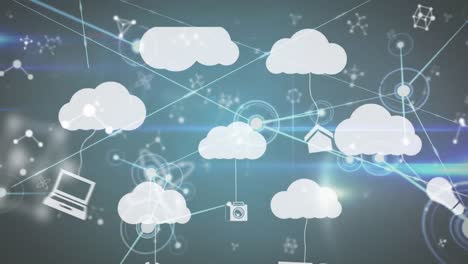 animazione di nuvole digitali con icone e rete di connessioni
