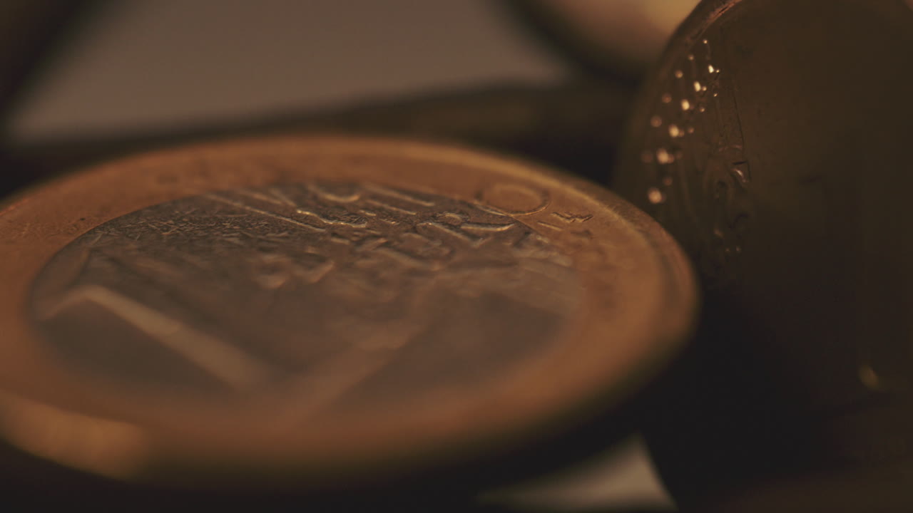 primer plano de las monedas de euro