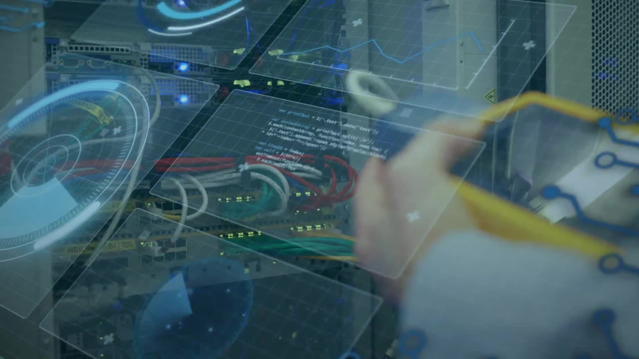 animación de texto y procesamiento de datos a través de pantallas y servidores informáticos