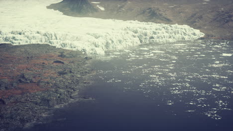 Sommerlich-Bewölkter-Blick-Auf-Den-Großen-Gletscher