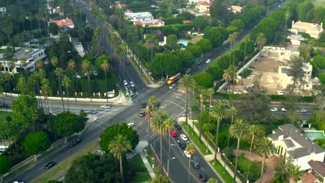 intersección de tráfico en beverly hills