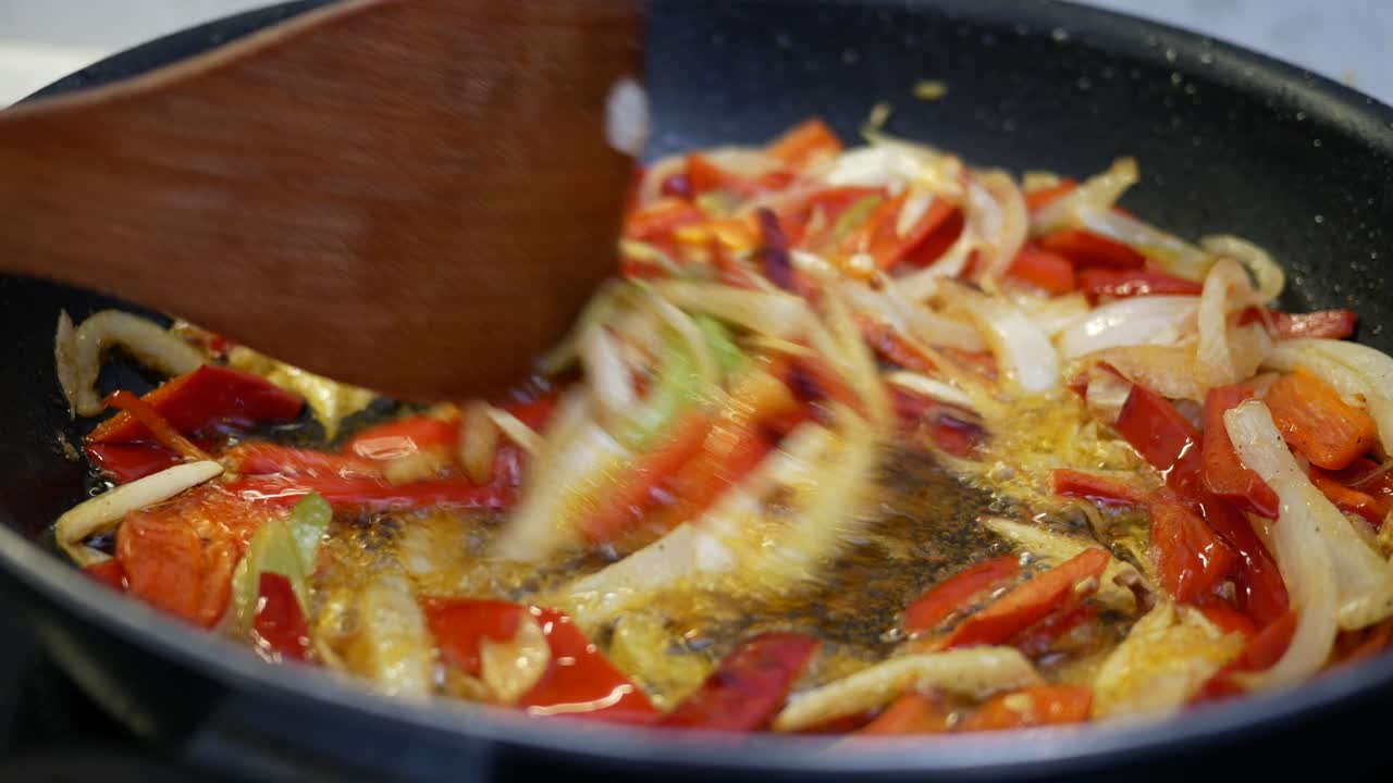 Cucinare le verdure in padella
