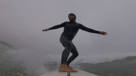 fuerte cutback y enorme snap on end en las mejores olas de portugal: praia grande beach