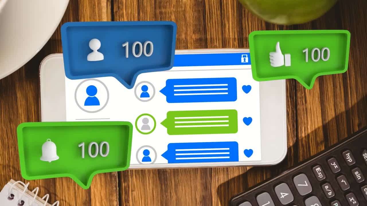 persona, recordatorio y pulgares hacia arriba símbolos y el aumento de los números sobre el teléfono inteligente en la mesa