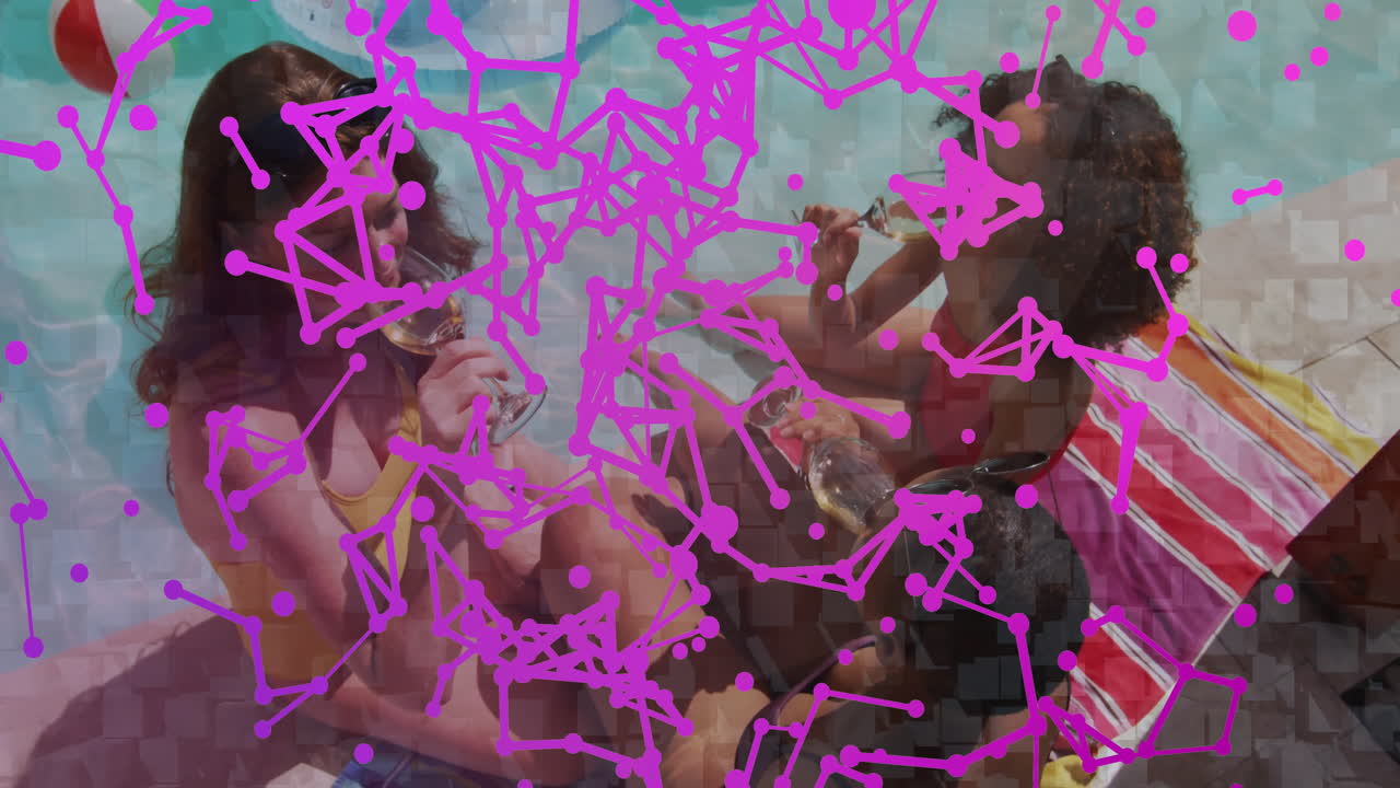 Persone che si godono un drink a bordo piscina con sovrapposizione animata di rete rosa.