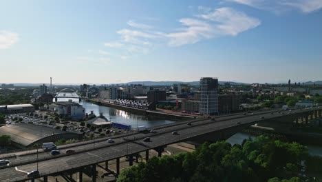 Static-aerial-shot-of-Glasgow's-Kingston-Bridge