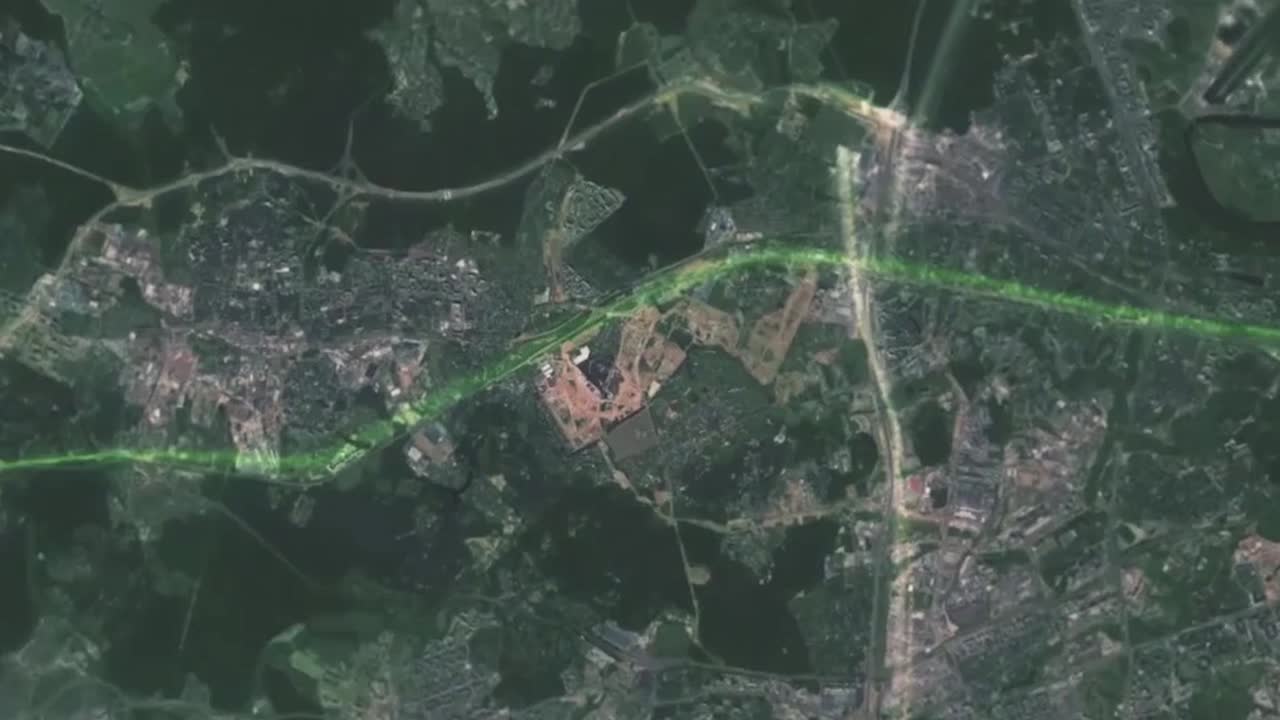 vista aérea de una ciudad con carreteras y autopistas