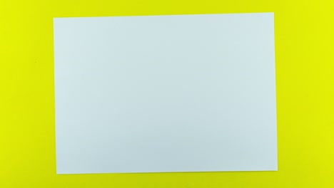 animación de parada de movimiento arrugas de papel haciendo una bola de papel bolas de papel envolviendo y desenvolviendo una hoja de papel animación de pausa de movimiento video de bucle sin costuras
