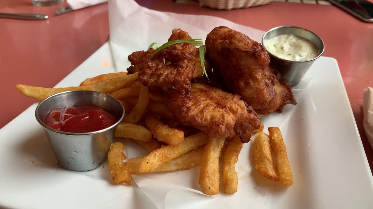 플래터 4k에 피쉬 앤 칩스