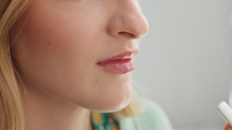 woman chewing gum