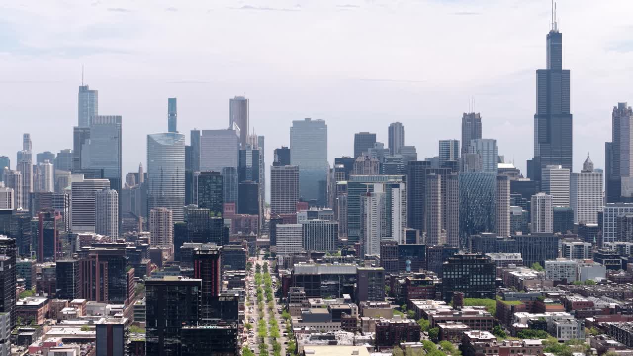 Chicago USA stadssiluett i centrala stan, drönare, flygvy en solig dag