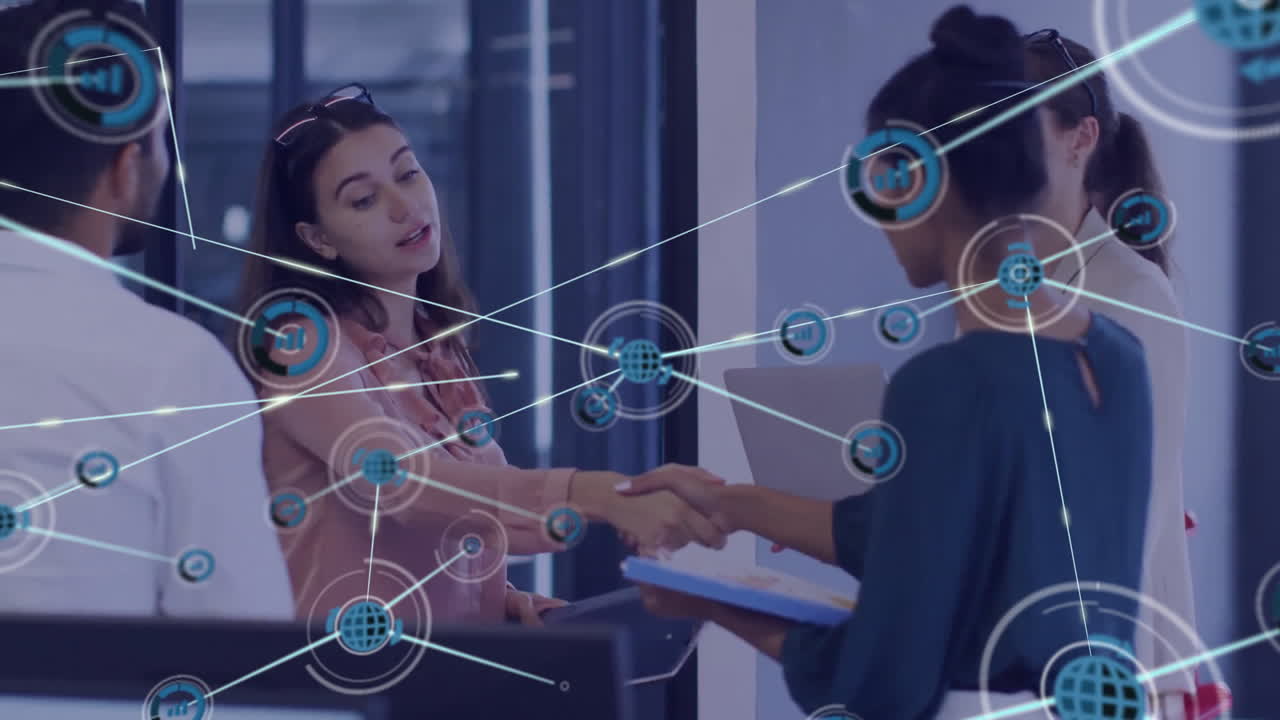animación de la red de conexiones a través de diversos colegas estrechando la mano en una reunión en la oficina