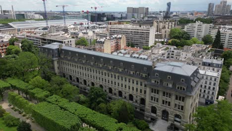 biblioteca de botánica, jardín de las plantas en parís, francia