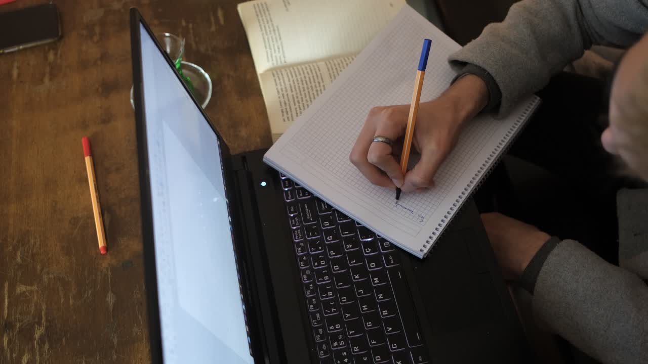 estudio de computadora digital