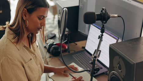 podcast, música y escritura mujer negra