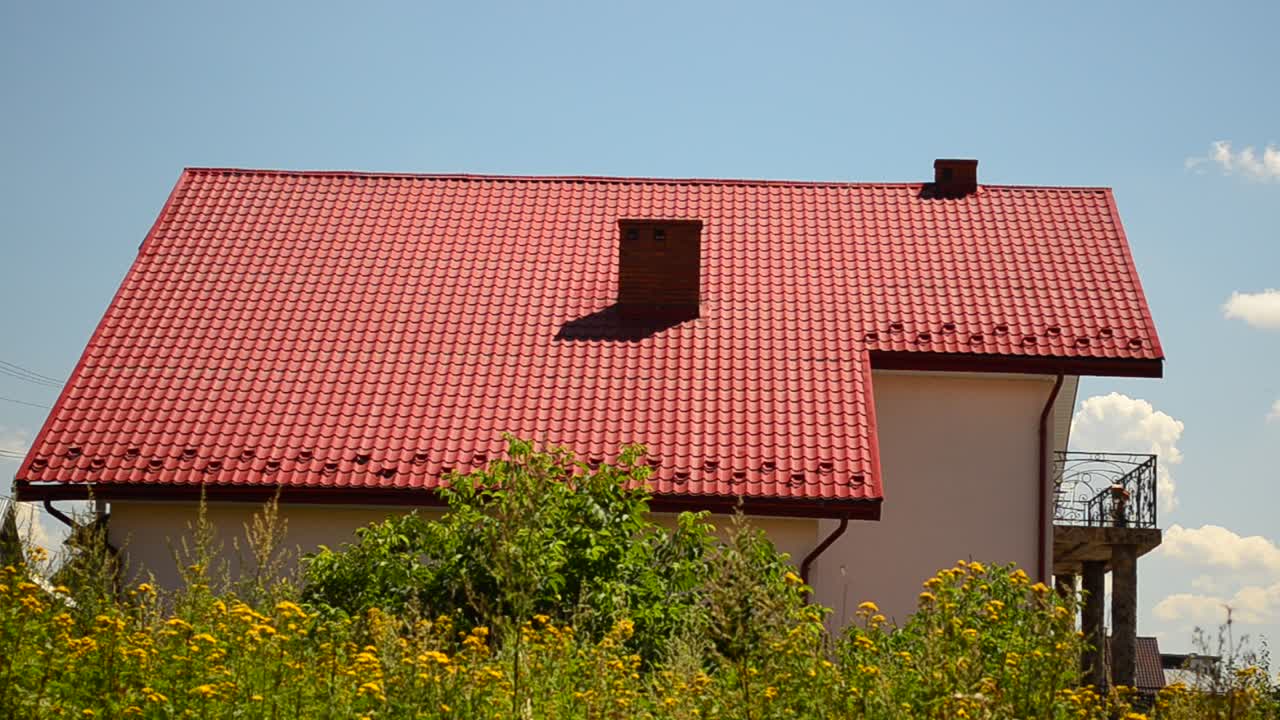 Casa in estate. Riprese in estate.
