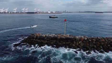 Long-Beach-Speedboat-Ski-Races-from-LBC-marina-to-Catalina-Island,-Long-Beach-marina,-Pacific-Ocean-6