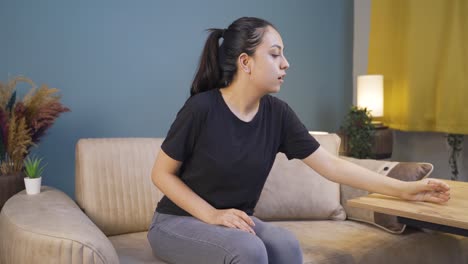 Mujer-Joven-Alucinada.