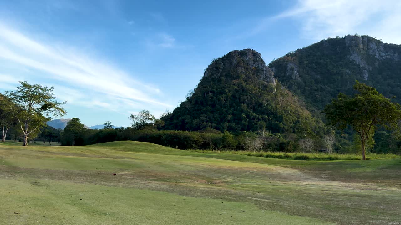 hermosa vista del paisaje de un campo de golf