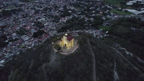 fotografía aérea desde la órbita del cenit de la colina de san miguel puebla atlixco