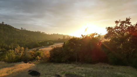 Rauchiger-Sonnenuntergang-Im-Bidwell-Park-Canyon