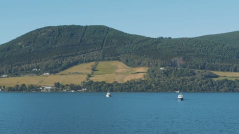 el lago ness en escocia
