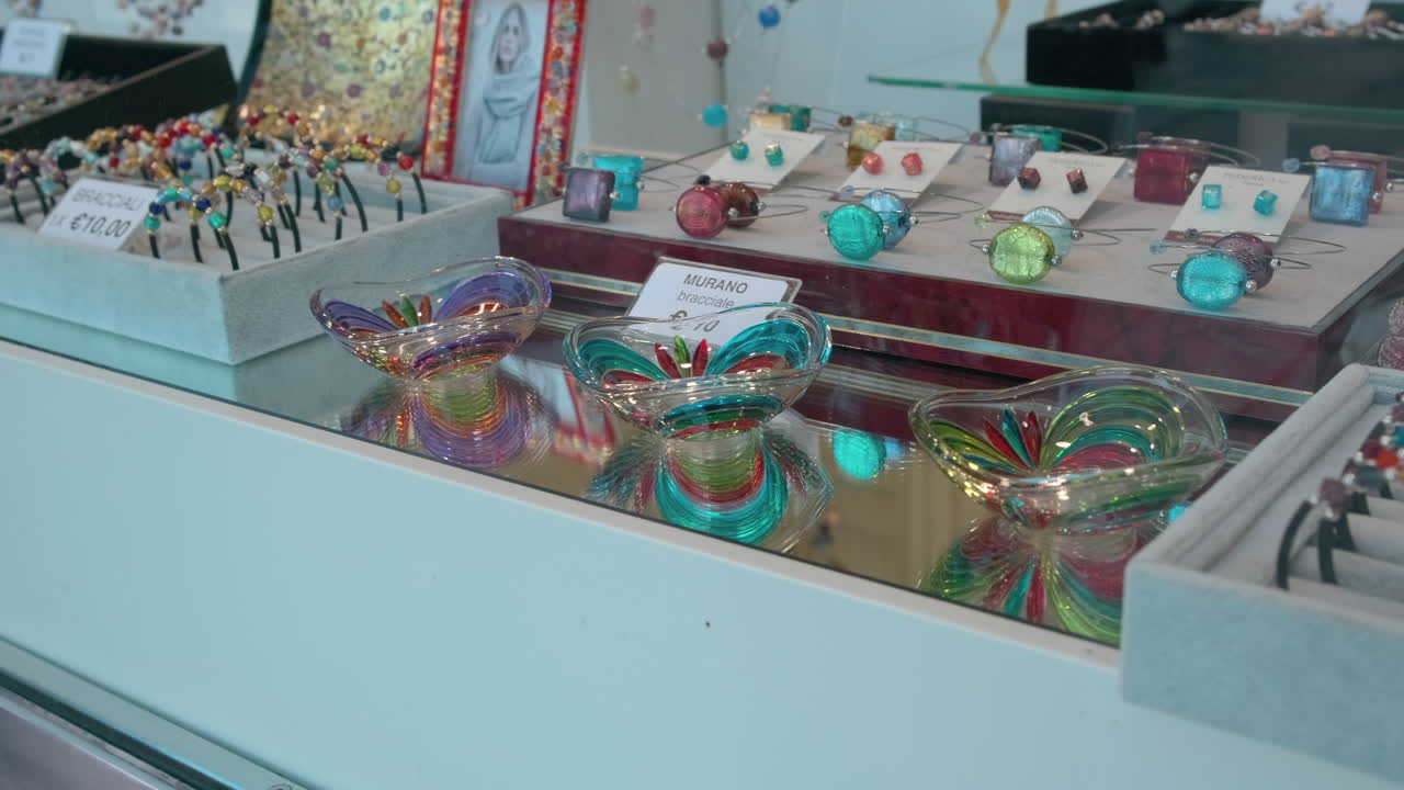 무라노 유리 보석 및 액세서리 전시