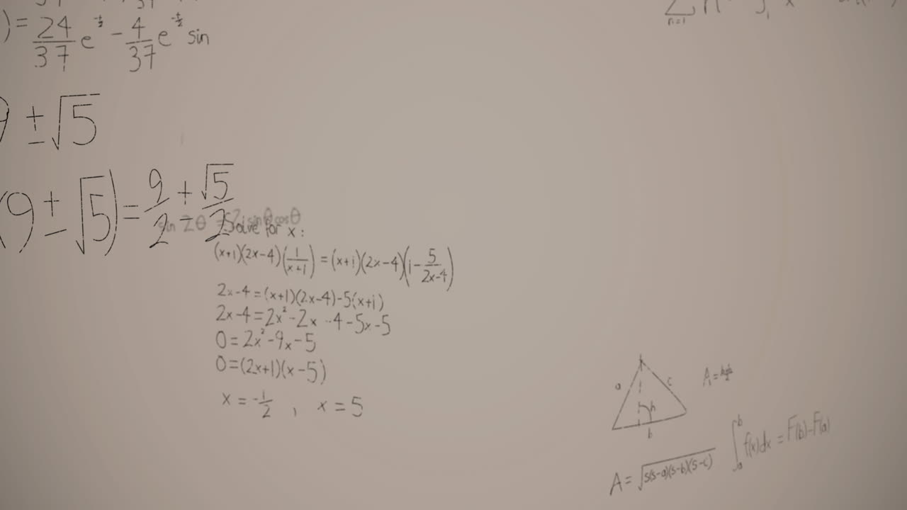 animación de ecuaciones matemáticas sobre un fondo blanco