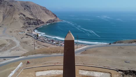 imágenes de drone 4k de un obelisco en lima, perú