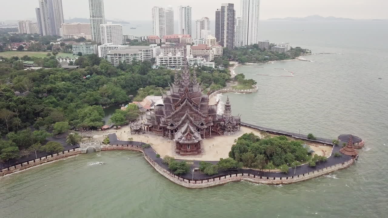 la estructura más emblemática de pattaya