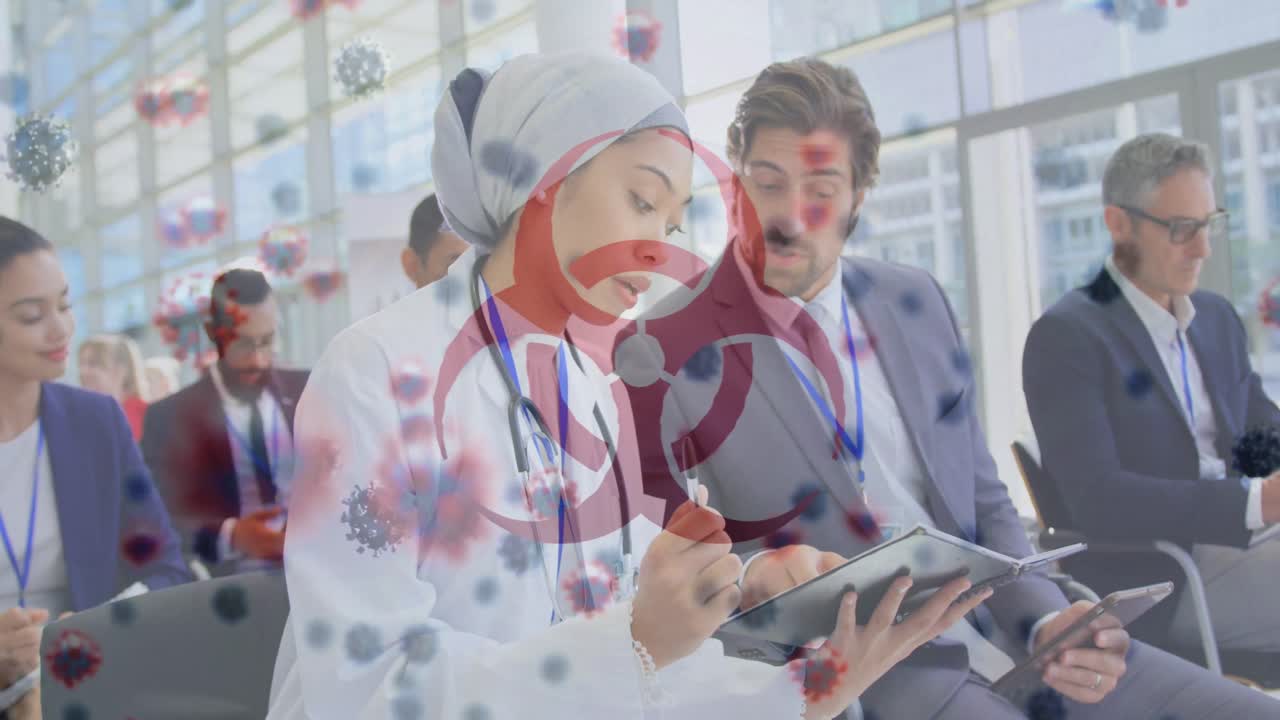 여성 의사와 사업가에 대한 생물학적 위험의 상징과 코로나19 세포에 대한 토론