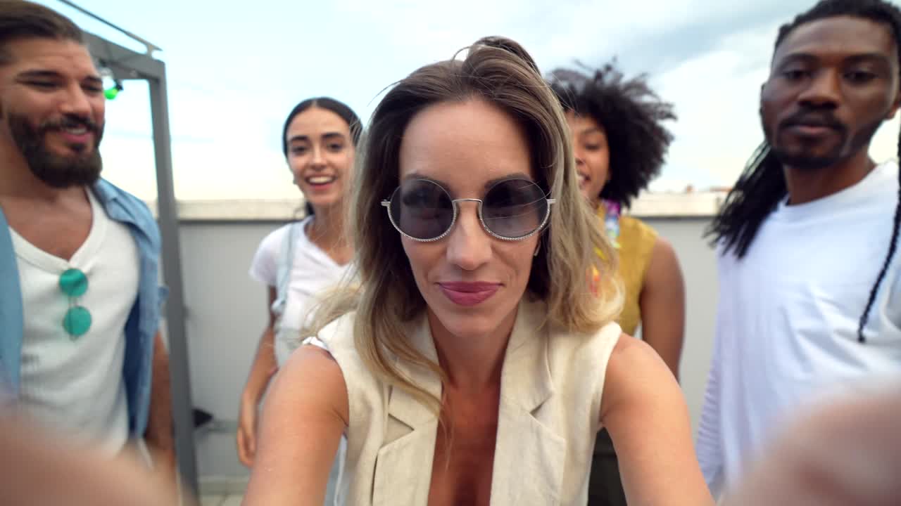 vennegjeng som har det gøy