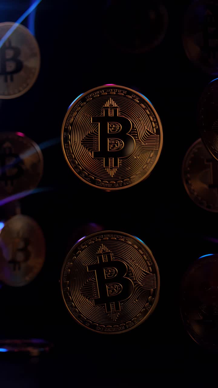 Animação de Bitcoin Dourado Girando em Fundo Escuro Cripto Cinematográfico 4K