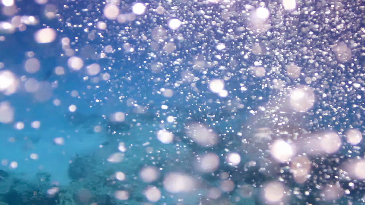 Las burbujas bajo el agua