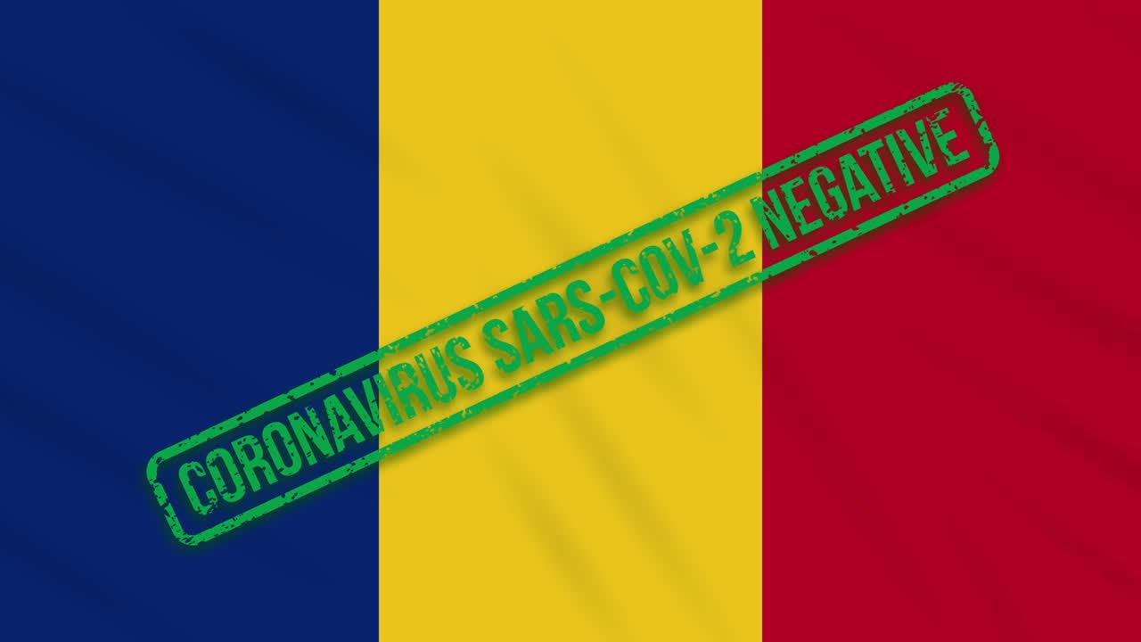 루마니아가 코로나 바이러스로부터 자유를 표시하는 녹색 스프를 달고 발을 흔들고 있다.