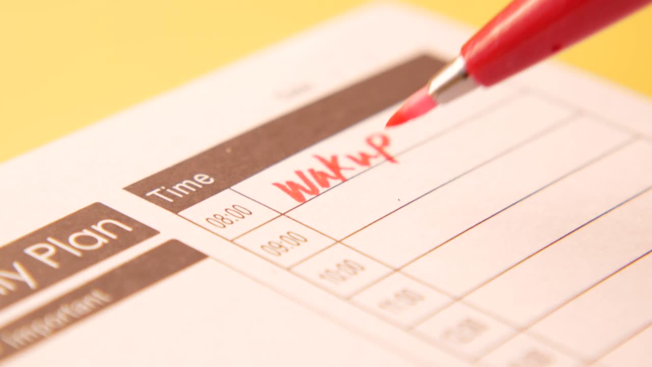 아침 9시와 9시 사무실 스케줄을 가진 일일 계획